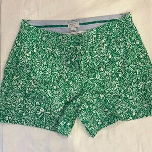 Crown & Ivy Women's Green & White Paisley Shorts